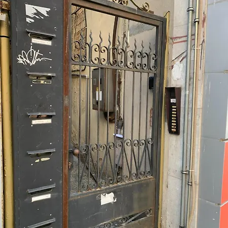 Apparent On The Main Street * ヴァルナ